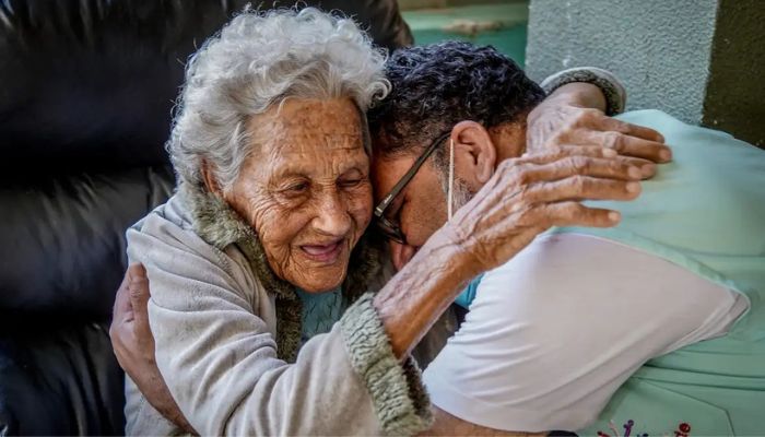  Redação do Enem 2025 aborda as perspectivas para o envelhecimento 